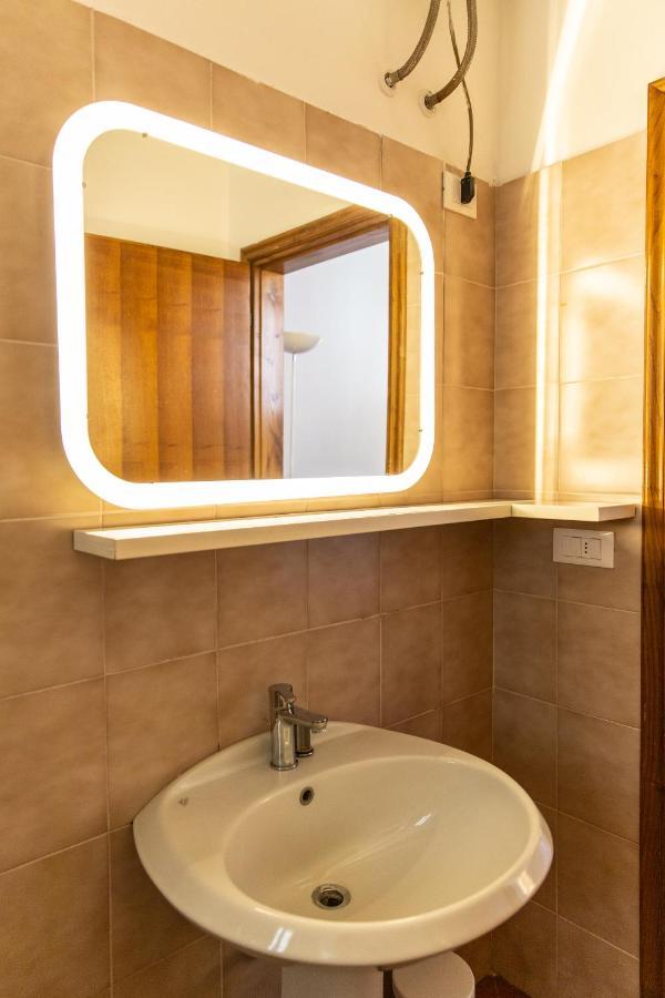 Unique Gem In Piazza Duomo Apartment ฟลอเรนซ์ ภายนอก รูปภาพ